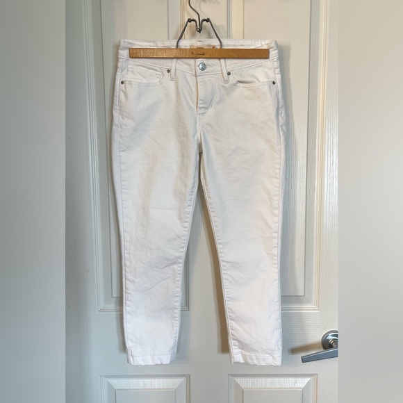 White Levi’s Skinny 711 Jeans - Size 28 - Picture 6 of 7